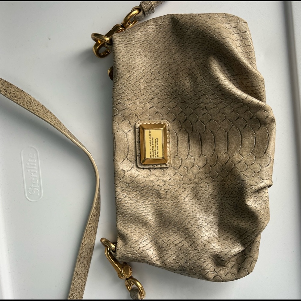 Beige leather Marc Jacobs crossbody bag